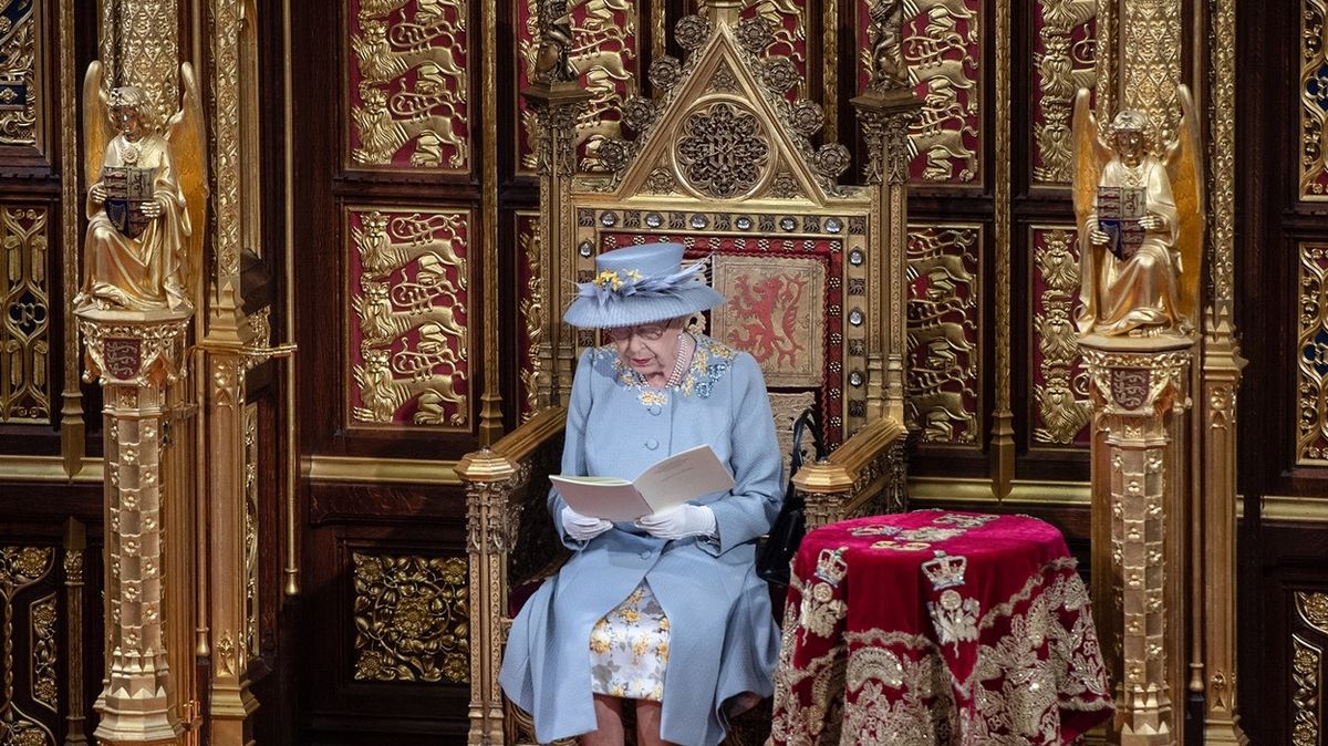 Drazí kolegové, píši se smutkem. Britská vláda se připravuje na úmrtí královny Alžběty II.